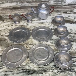 Vintage 1960s Puss in Boots Tea Set